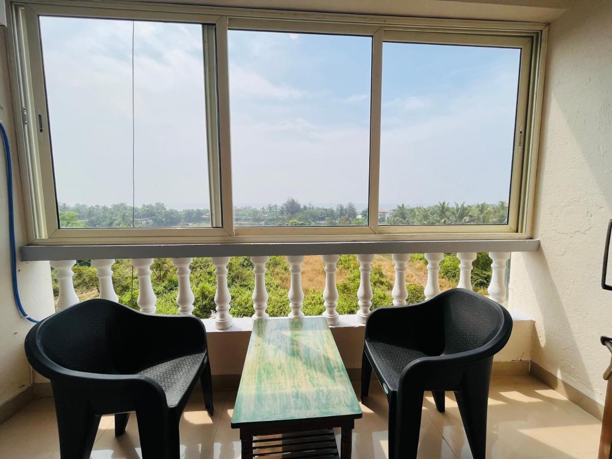 Nagas Hotel Satyavati Morjim Bagian luar foto